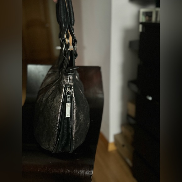 BODHI Shoulder Bag, Leather/Suede-like Material, expands on the bottom,worn once - Picture 11 of 14